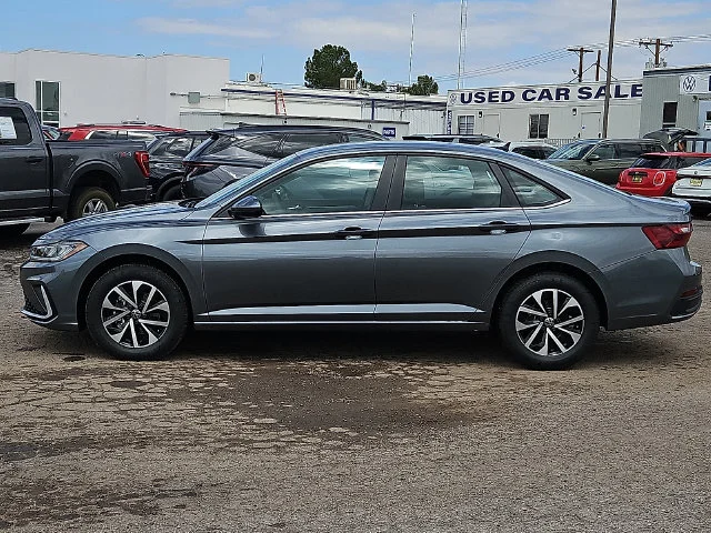 Nuevos VOLKSWAGEN JETTA à Estados chez autogozo