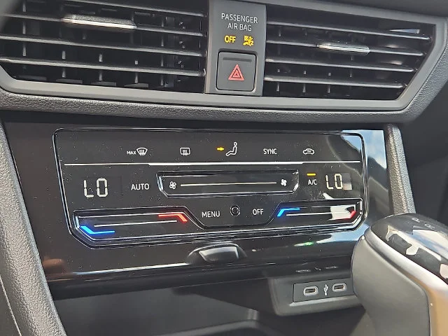 Nuevos VOLKSWAGEN JETTA à Estados chez autogozo