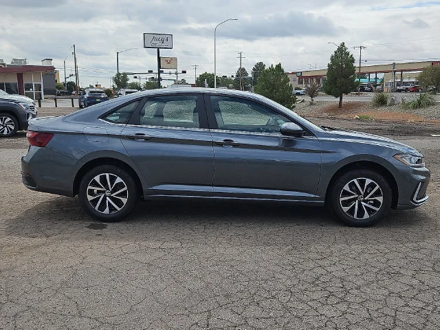 Nuevos VOLKSWAGEN JETTA à Estados chez autogozo