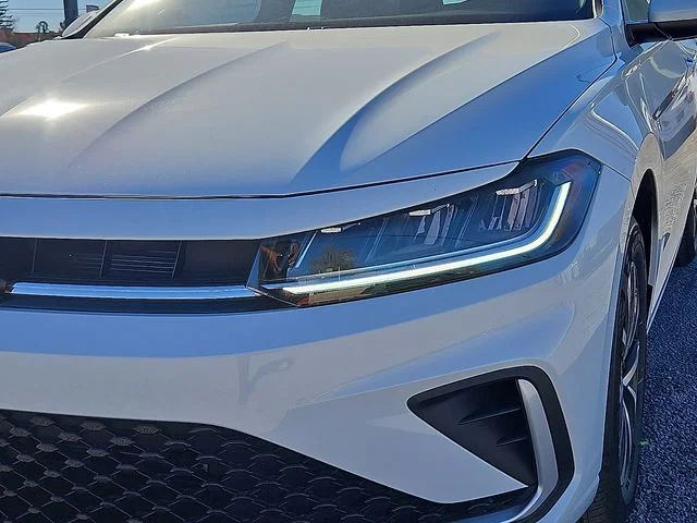 Nuevos VOLKSWAGEN JETTA à Estados chez autogozo