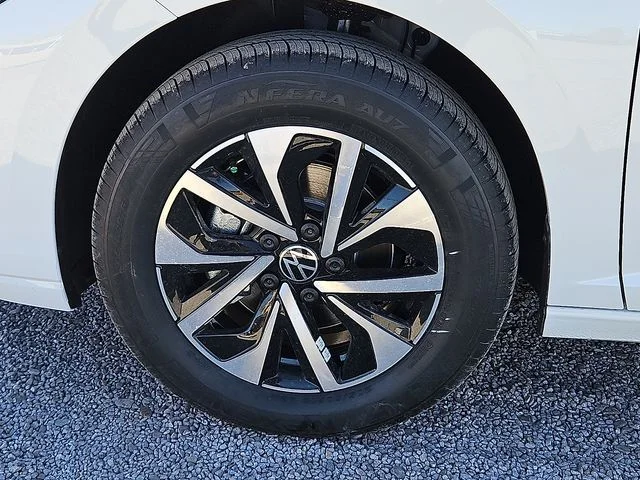 Nuevos VOLKSWAGEN JETTA à Estados chez autogozo