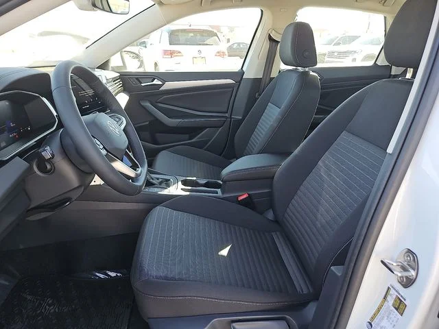 Nuevos VOLKSWAGEN JETTA à Estados chez autogozo