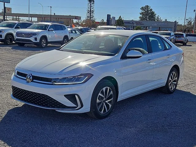 Nuevos VOLKSWAGEN JETTA à Estados chez autogozo