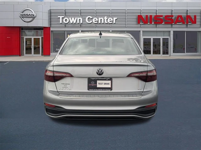SEMINUEVOS VOLKSWAGEN Jetta a Estados en autogozo