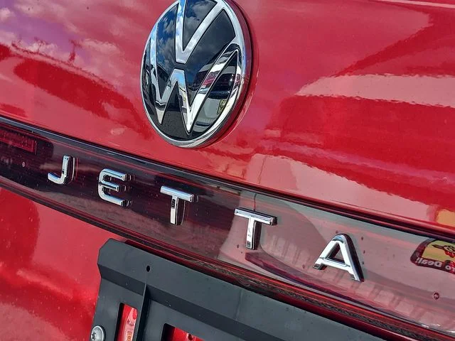 Nuevos VOLKSWAGEN JETTA à Estados chez autogozo