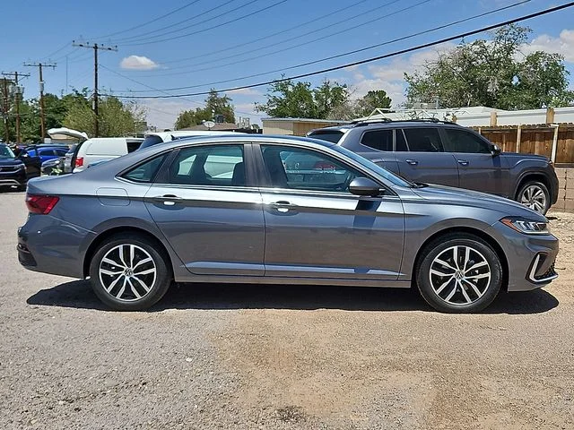 Nuevos VOLKSWAGEN JETTA à Estados chez autogozo
