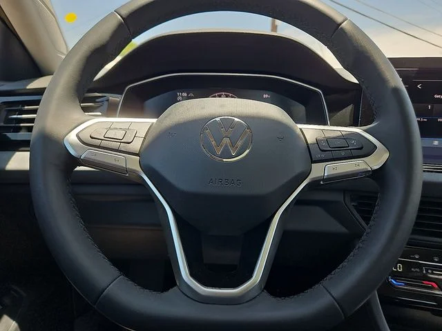 Nuevos VOLKSWAGEN JETTA à Estados chez autogozo