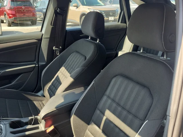 SEMINUEVOS VOLKSWAGEN Jetta a Estados en autogozo