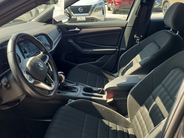 SEMINUEVOS VOLKSWAGEN Jetta a Estados en autogozo