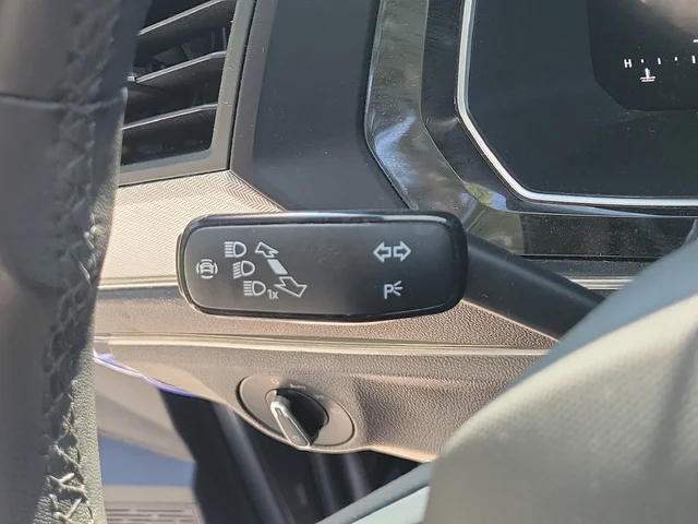 SEMINUEVOS VOLKSWAGEN Jetta a Estados en autogozo