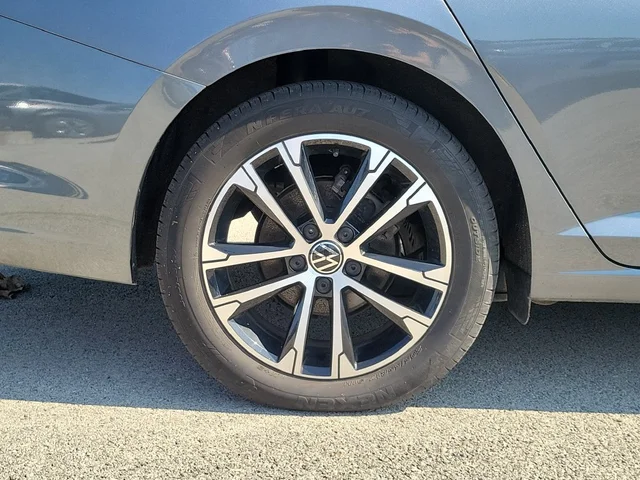 SEMINUEVOS VOLKSWAGEN Jetta a Estados en autogozo