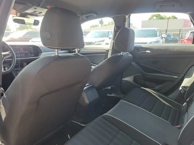 SEMINUEVOS VOLKSWAGEN Jetta a Estados en autogozo