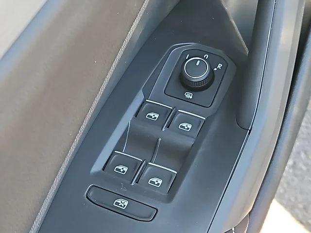Nuevos VOLKSWAGEN JETTA à Estados chez autogozo