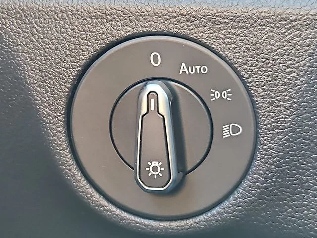 Nuevos VOLKSWAGEN JETTA à Estados chez autogozo
