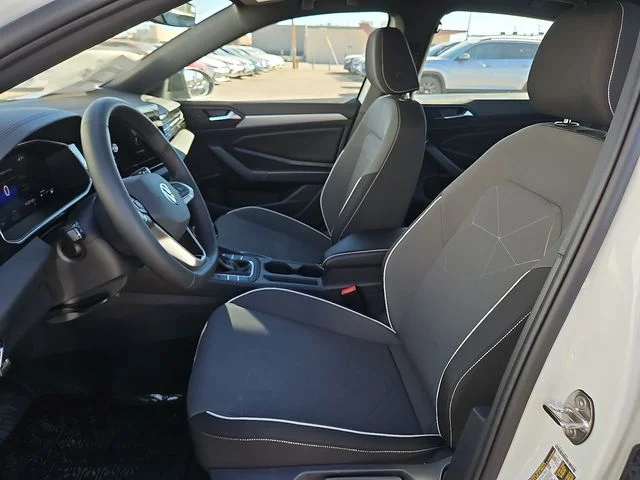 Nuevos VOLKSWAGEN JETTA à Estados chez autogozo