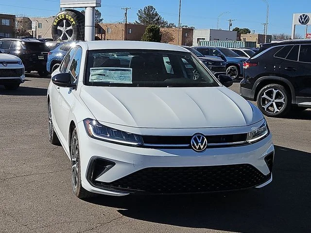 Nuevos VOLKSWAGEN JETTA à Estados chez autogozo
