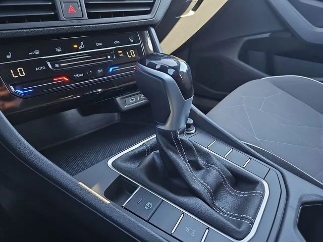 Nuevos VOLKSWAGEN JETTA à Estados chez autogozo