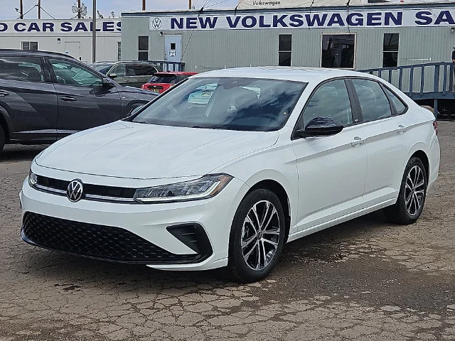 Nuevos VOLKSWAGEN JETTA à Estados chez autogozo