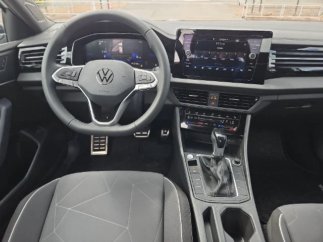 Nuevos VOLKSWAGEN JETTA à Estados chez autogozo