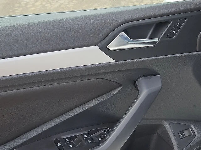 Nuevos VOLKSWAGEN JETTA à Estados chez autogozo