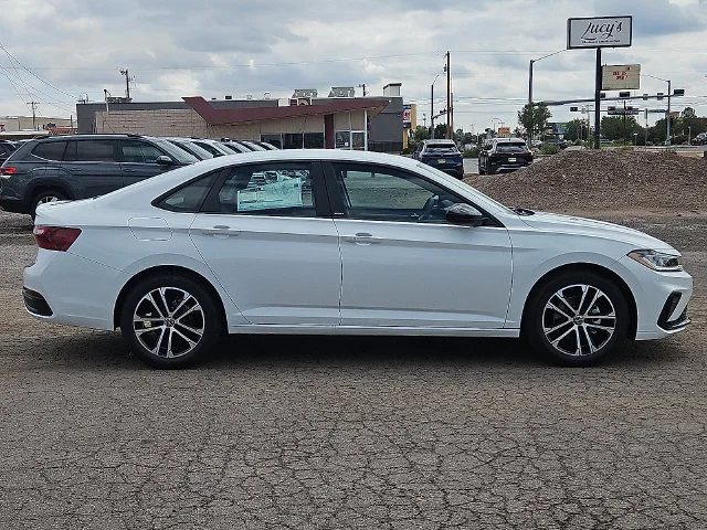Nuevos VOLKSWAGEN JETTA à Estados chez autogozo