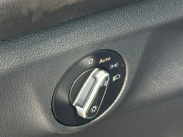 SEMINUEVOS VOLKSWAGEN Jetta a Estados en autogozo