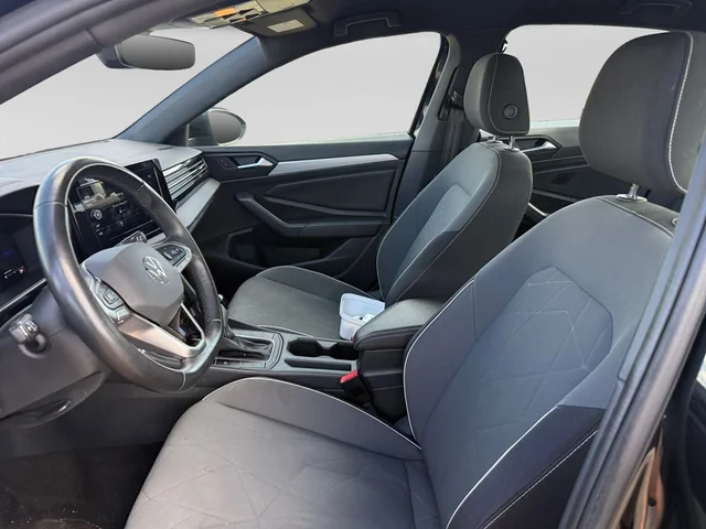 SEMINUEVOS VOLKSWAGEN Jetta a Estados en autogozo