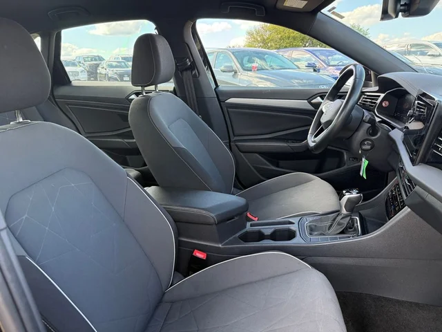 SEMINUEVOS VOLKSWAGEN Jetta a Estados en autogozo