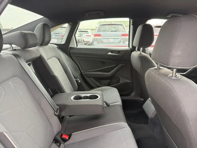 SEMINUEVOS VOLKSWAGEN Jetta a Estados en autogozo
