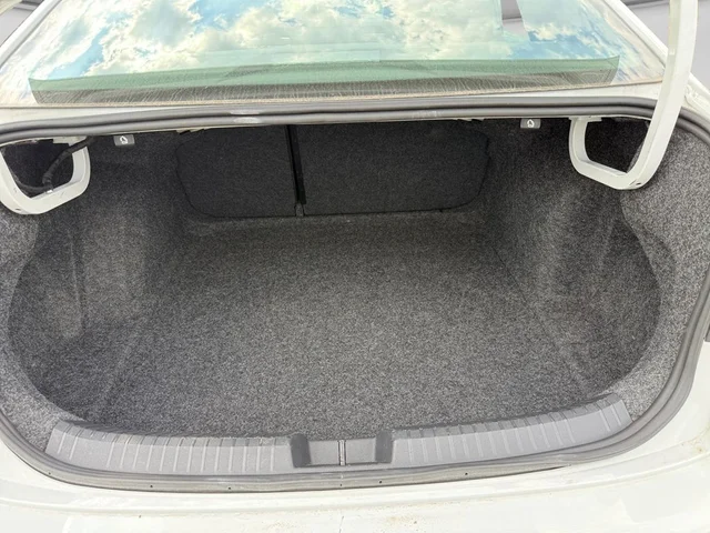 SEMINUEVOS VOLKSWAGEN Jetta a Estados en autogozo