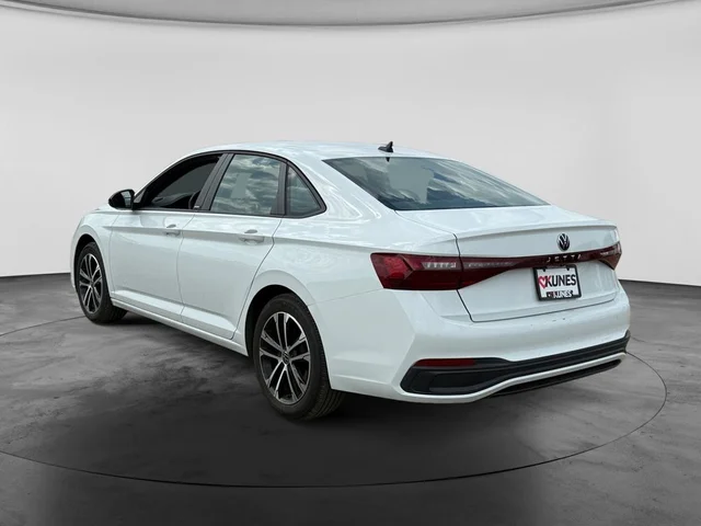 SEMINUEVOS VOLKSWAGEN Jetta a Estados en autogozo