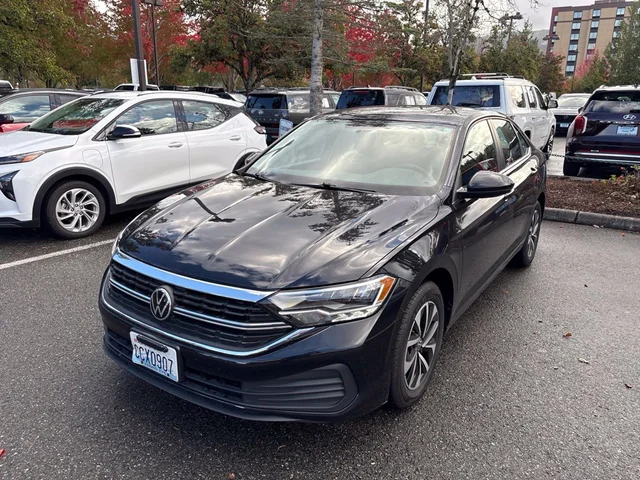 SEMINUEVOS VOLKSWAGEN Jetta a Estados en autogozo