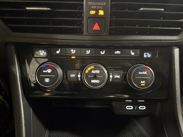 SEMINUEVOS VOLKSWAGEN Jetta a Estados en autogozo