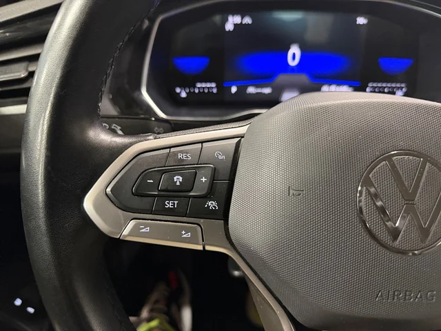 SEMINUEVOS VOLKSWAGEN Jetta a Estados en autogozo