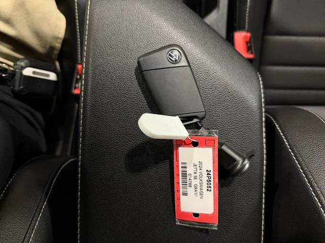 SEMINUEVOS VOLKSWAGEN Jetta a Estados en autogozo