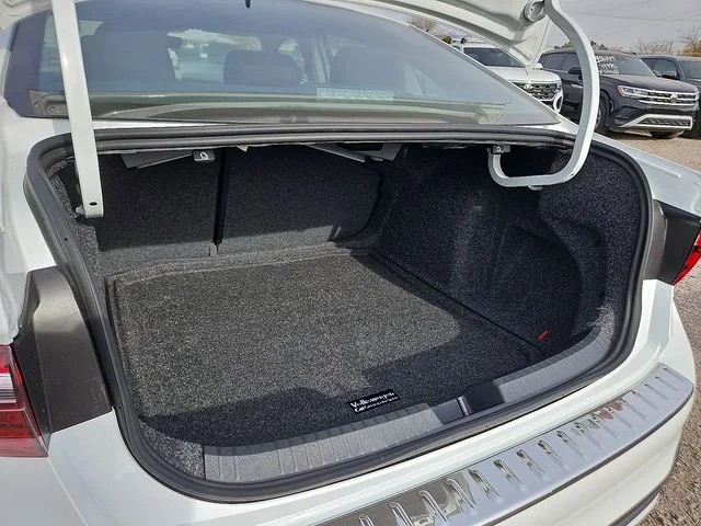 Nuevos VOLKSWAGEN JETTA à Estados chez autogozo