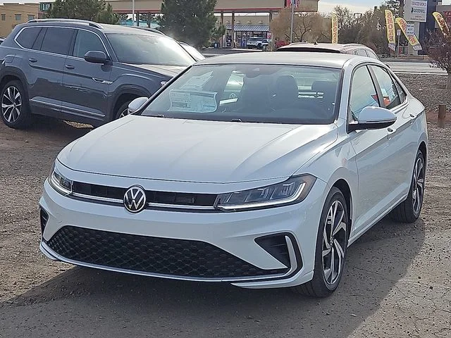 Nuevos VOLKSWAGEN JETTA à Estados chez autogozo