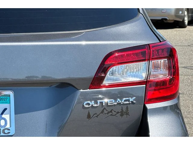 SEMINUEVOS SUBARU Outback at ELK GROVE in Elk Grove Buick GMC