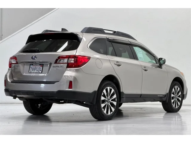 2017 Subaru Outback 2.5i photo 3
