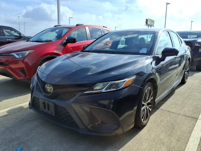 SEMINUEVOS TOYOTA Camry a Estados en autogozo