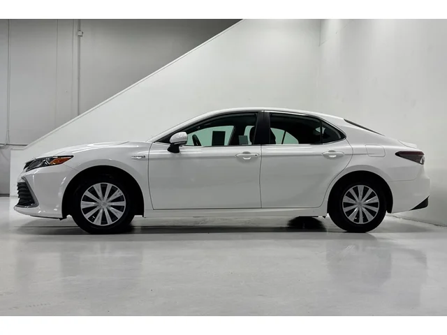 Pre-Owned TOYOTA Camry Hybrid at Anderson Honda in Palo Alto