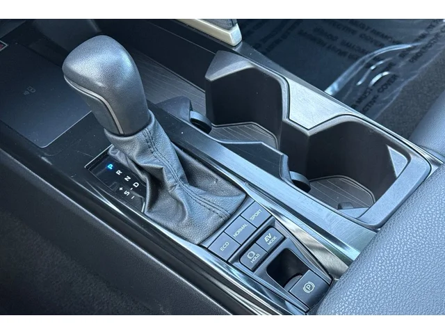 Pre-Owned TOYOTA Camry at Anderson Honda in Palo Alto