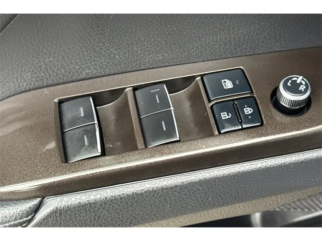 SEMINUEVOS TOYOTA Camry Hybrid at ELK GROVE in Elk Grove Buick GMC