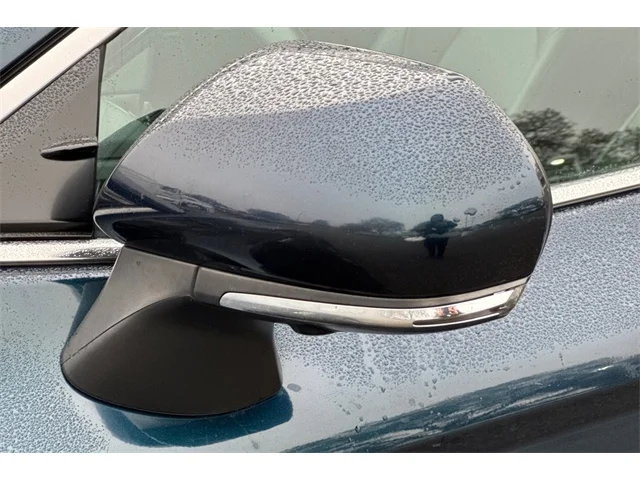 SEMINUEVOS TOYOTA Camry Hybrid at ELK GROVE in Elk Grove Buick GMC