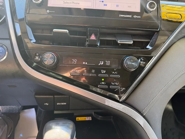 SEMINUEVOS TOYOTA Camry Hybrid a Estados en autogozo