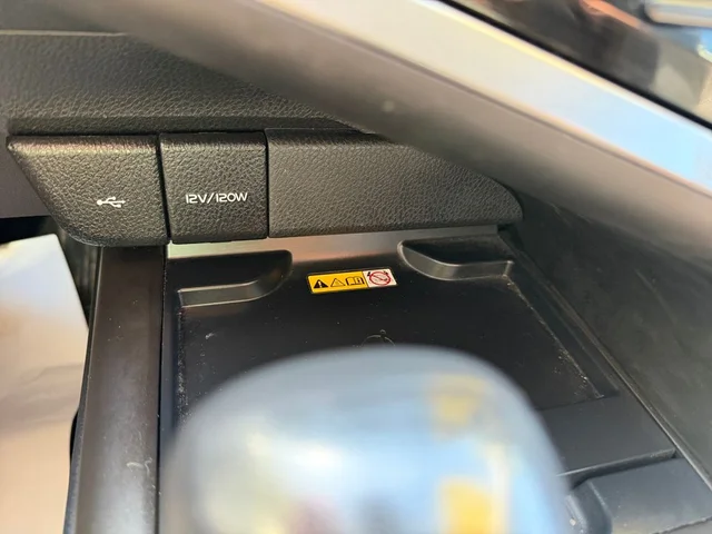 SEMINUEVOS TOYOTA Camry Hybrid a Estados en autogozo