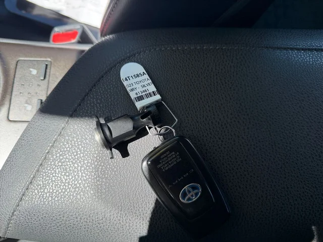 SEMINUEVOS TOYOTA Camry Hybrid a Estados en autogozo