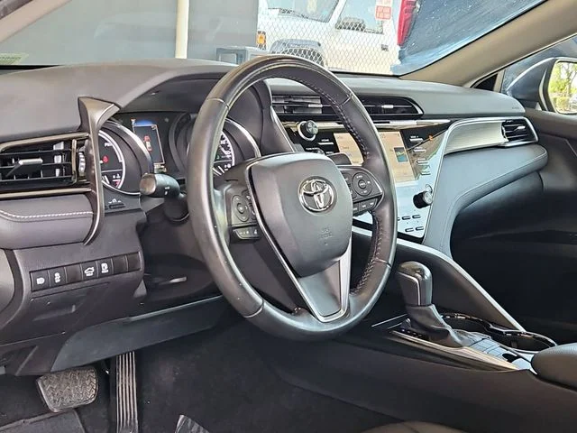 SEMINUEVOS TOYOTA Camry Hybrid a Estados en autogozo