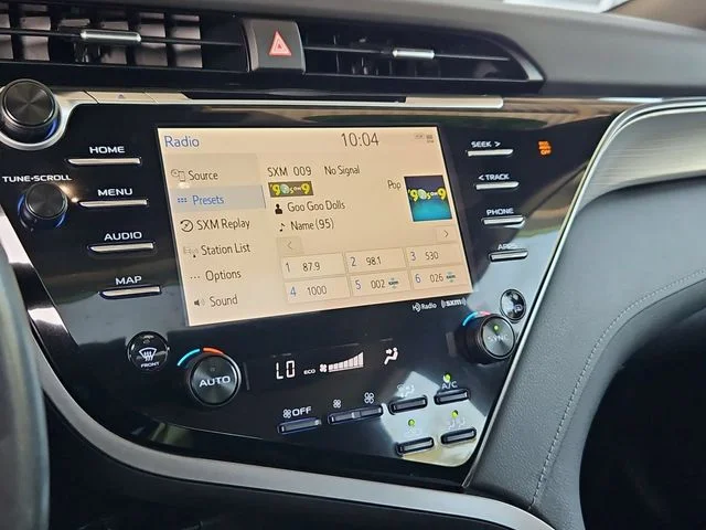 SEMINUEVOS TOYOTA Camry Hybrid a Estados en autogozo