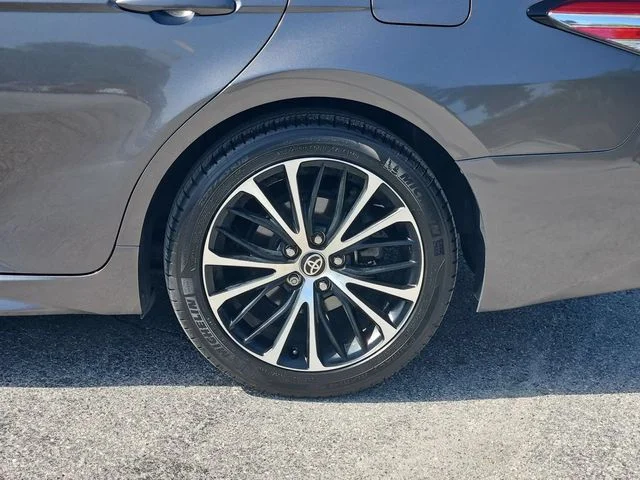 SEMINUEVOS TOYOTA Camry Hybrid a Estados en autogozo